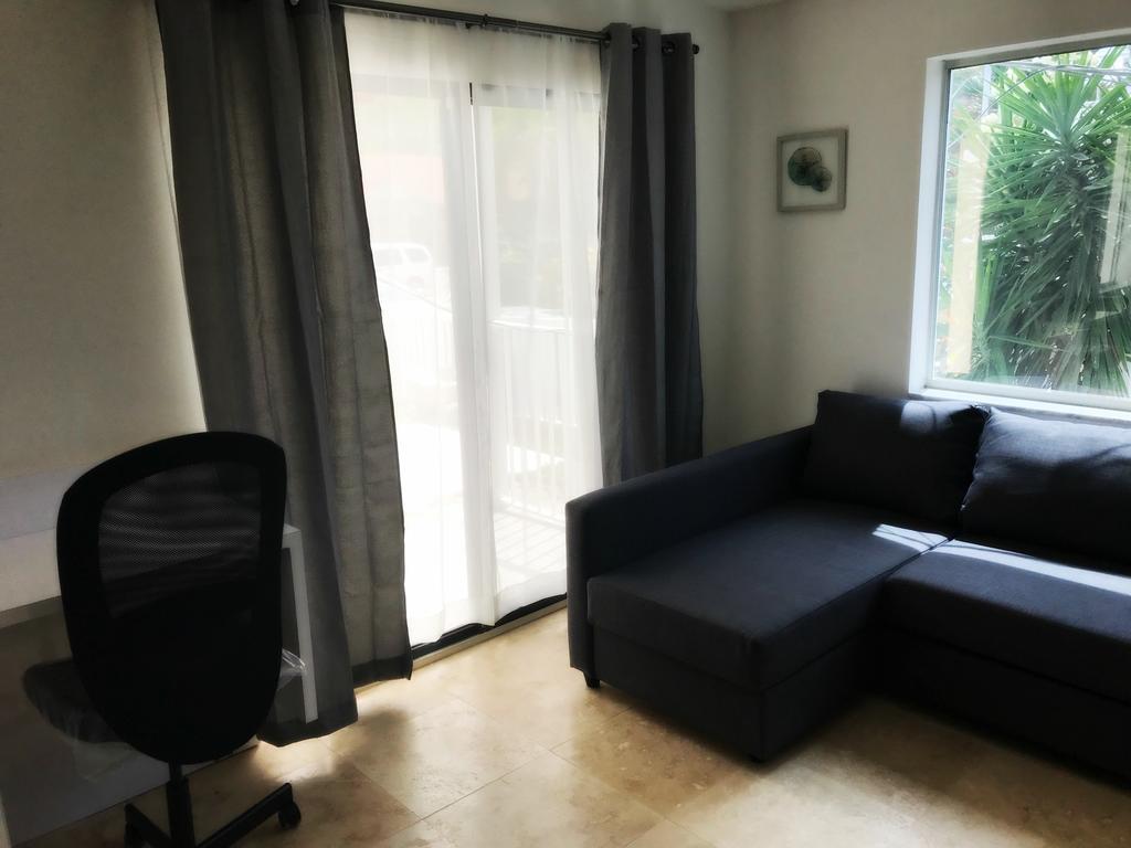 Wave Beach Vacation Rentals Pompano Beach Bilik gambar