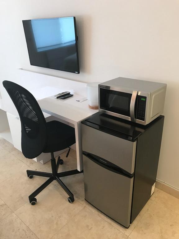 Wave Beach Vacation Rentals Pompano Beach Bilik gambar