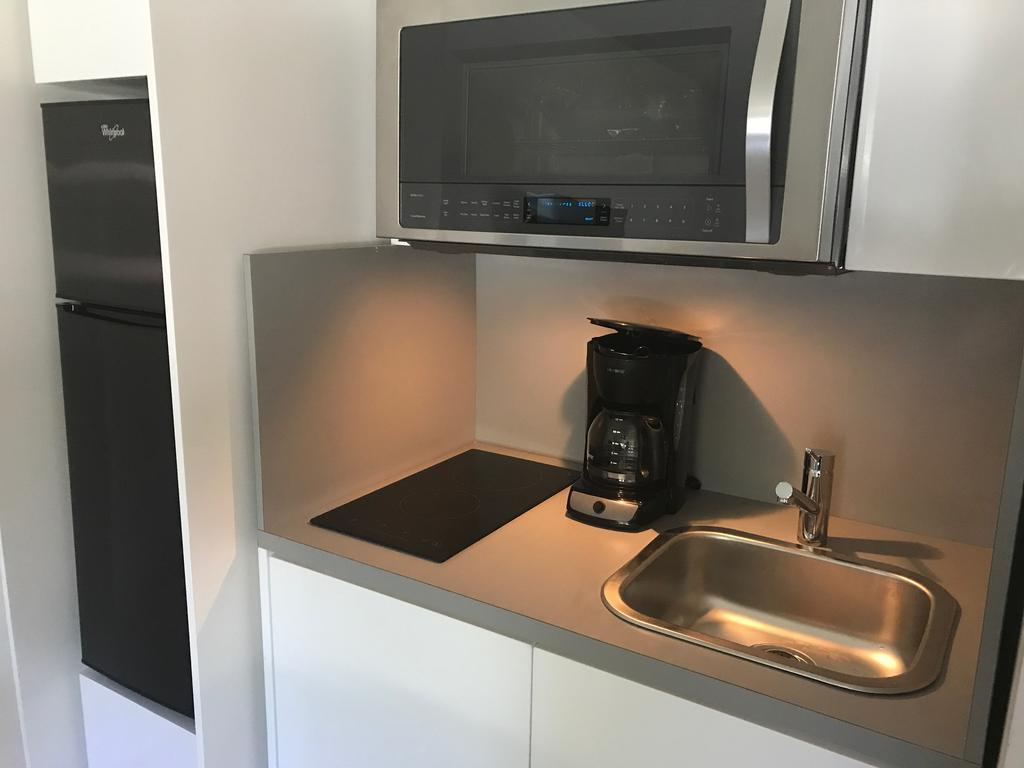 Wave Beach Vacation Rentals Pompano Beach Bilik gambar